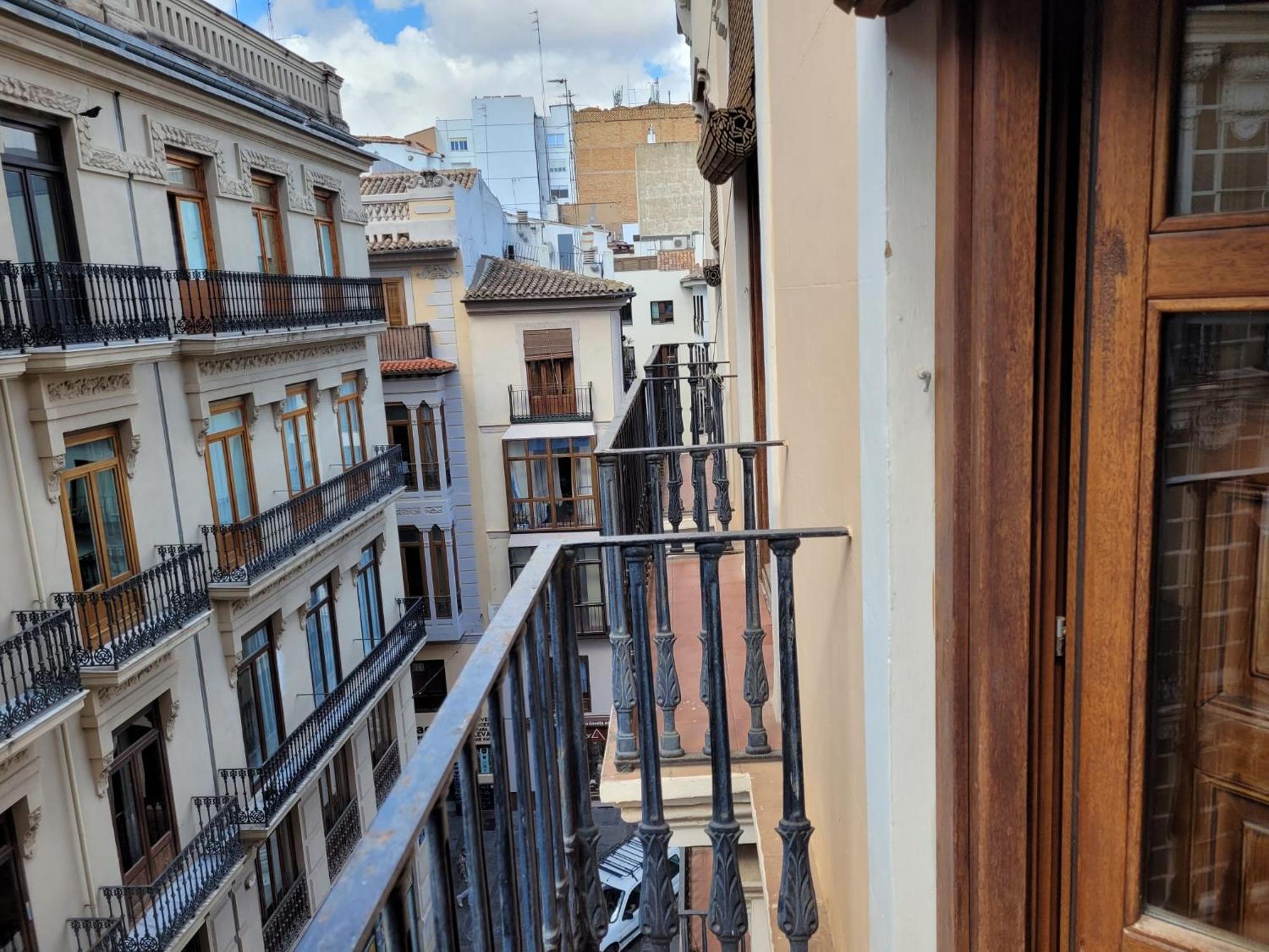 Living Valencia Apartments - Merced Kültér fotó