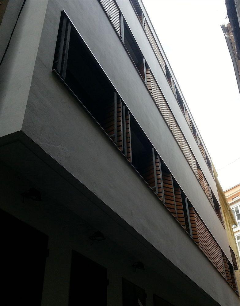 Living Valencia Apartments - Merced Kültér fotó